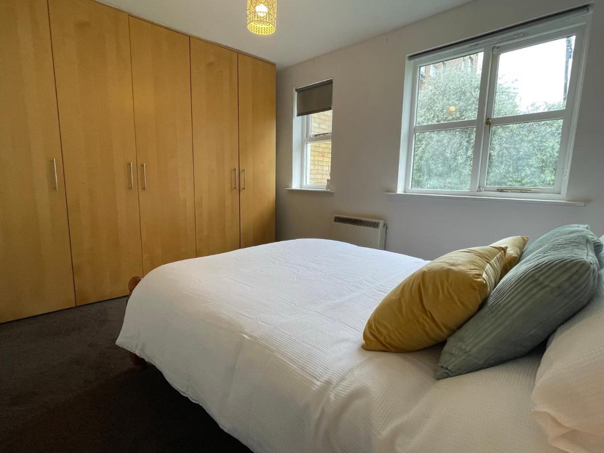 Surrey Docks Se16 Near Canada Water N Easy Access Canary Wharf London Exterior photo
