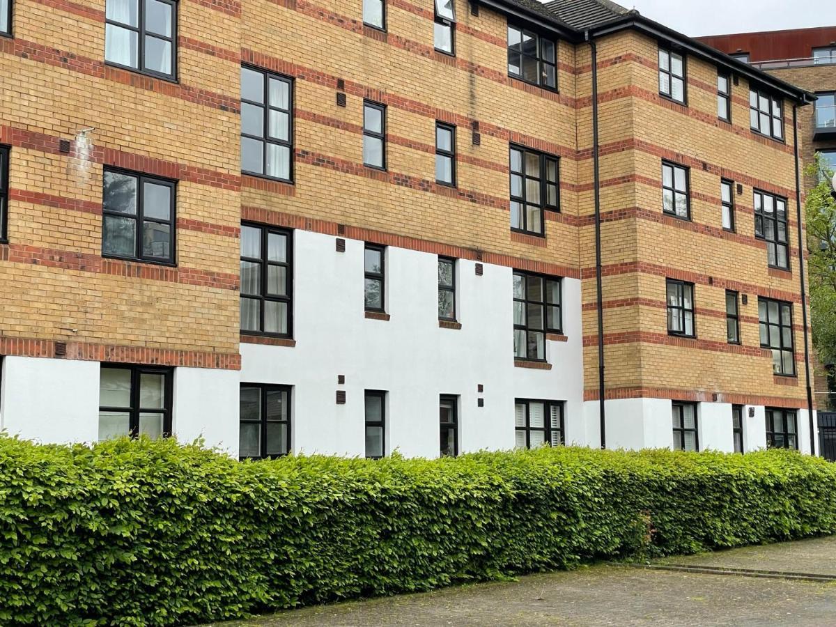 Surrey Docks Se16 Near Canada Water N Easy Access Canary Wharf London Exterior photo
