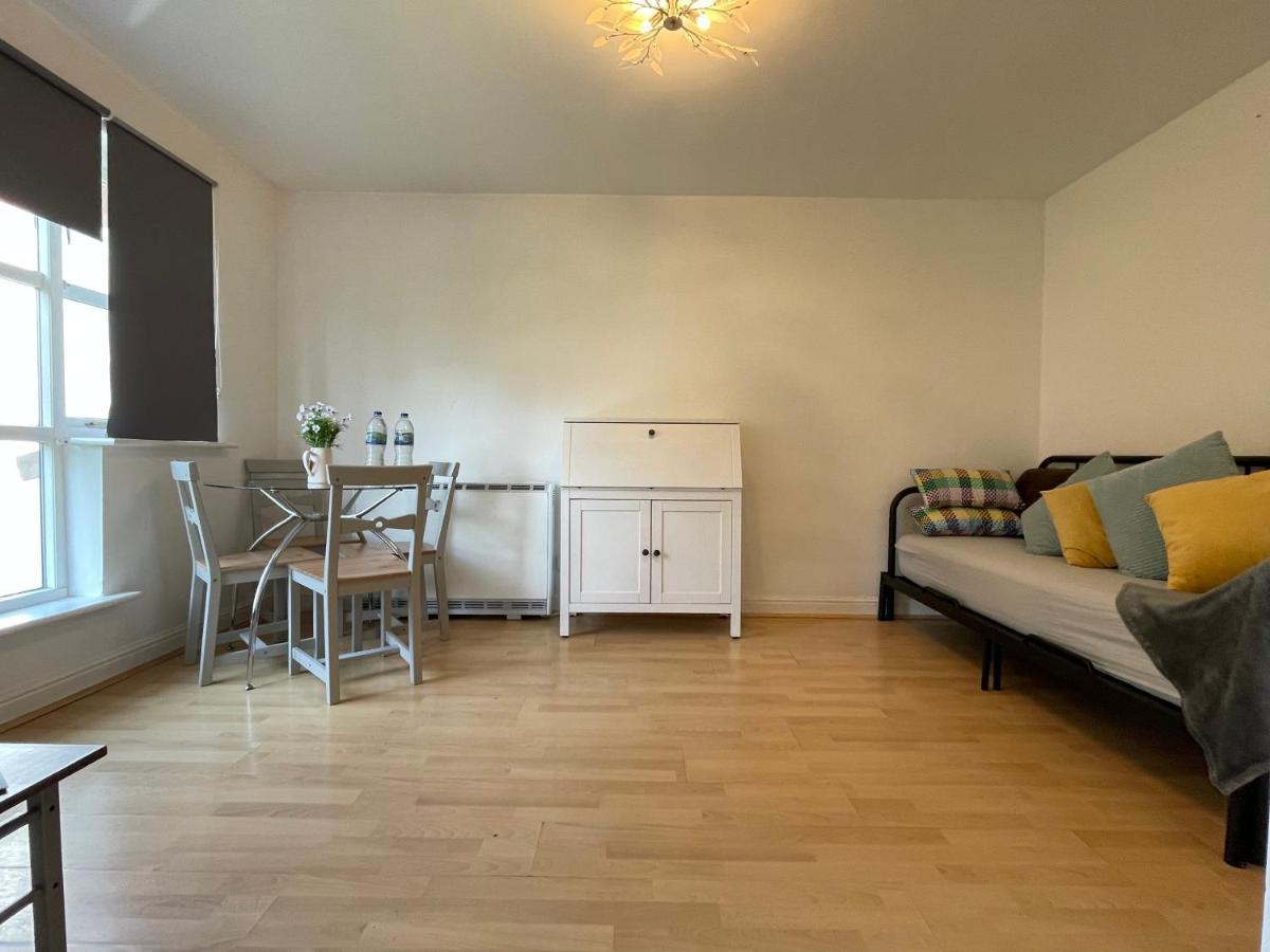 Surrey Docks Se16 Near Canada Water N Easy Access Canary Wharf London Exterior photo